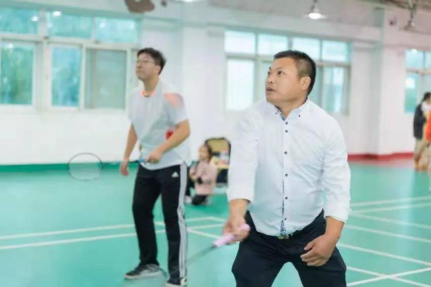 快易洁送餐员黄敬飞在2021南京家政服务周荣获南京市杰出家政人