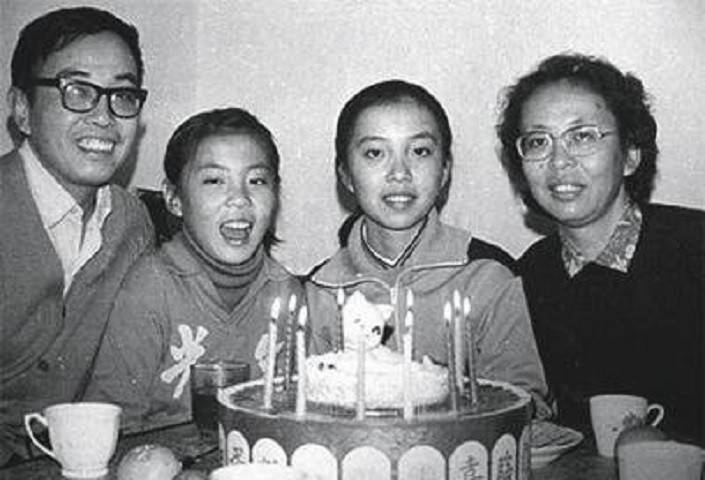 悲惨两姐妹:姐姐在北大坠崖,妹妹在清华铊中毒,至今没找到凶手_朱令