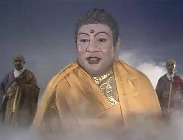 悟空闹得不成样子,玉帝下旨,让两位神仙拿着红头文件到灵山请如来降妖