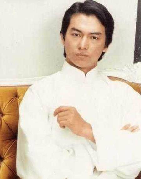 香港武侠人物的代表,两次婚姻均破裂,最后孤独猝死_生活_角色_傅红雪