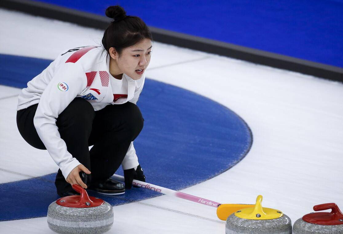 北京冬奥会中国女子冰壶名单出炉00后韩雨首次参赛王芮任替补