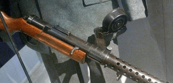 原创二战德国施迈瑟冲锋枪当时世界上最为精致的枪支艺术品