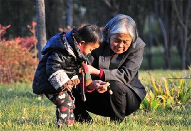 一岁后,父母这样做可以发掘孩子的语言天赋,爸爸妈妈别错过了