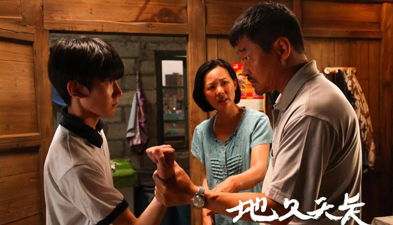 别以为流量明星认不清形式,鹿晗他们心里亮堂着呢_影视剧_演技_堡垒