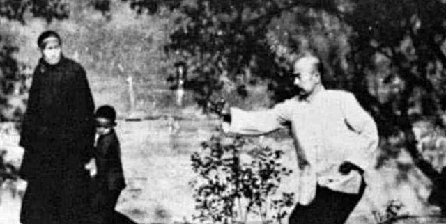 慈禧的传奇大师,仅仅一招制服霍元甲,八国联军射击中