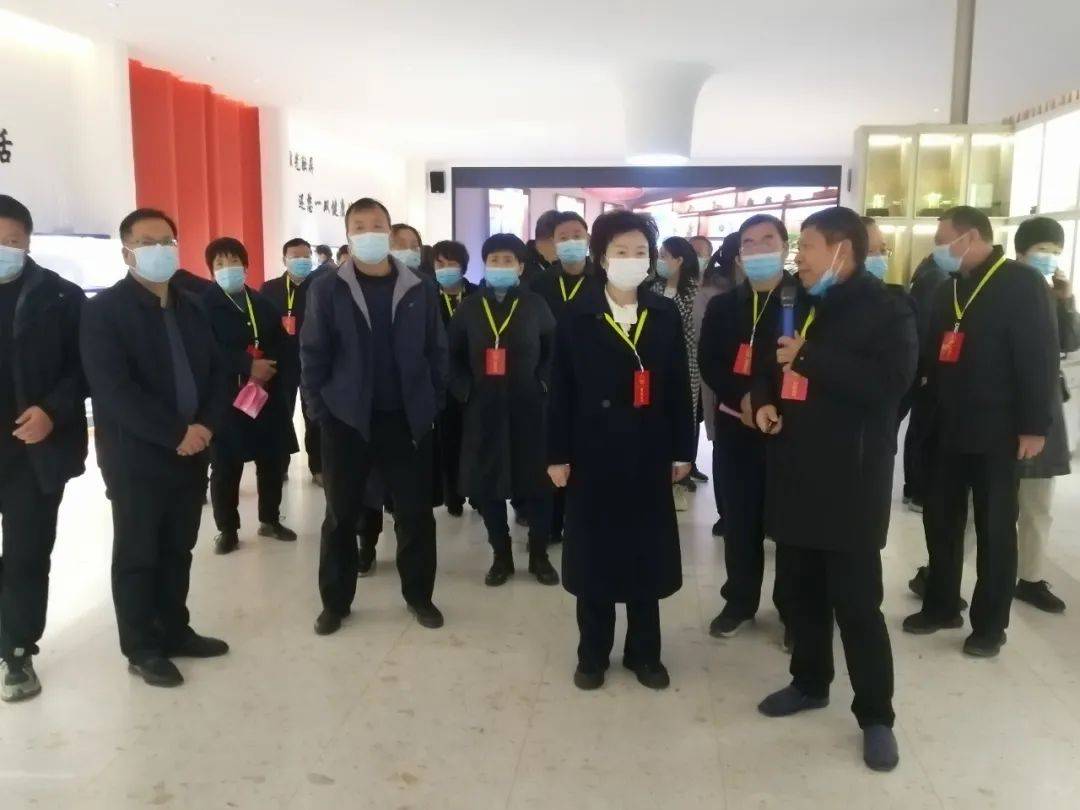 登封市人大常委会主任赵华敏一行莅临豫科光学调研工作