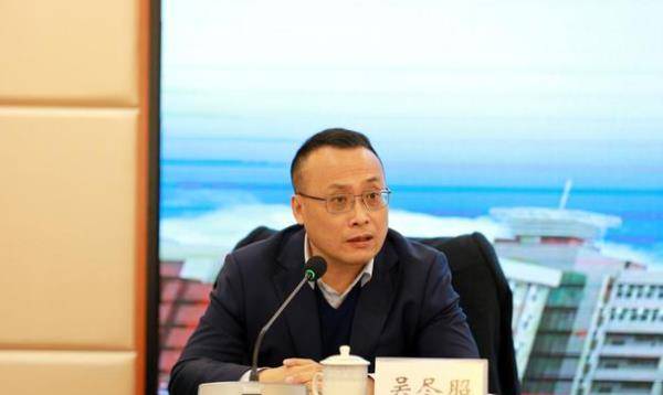 吴尽昭在成为副教授后,并没有停下自我发展的道路