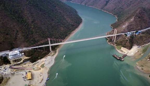 航拍"高峡飞虹"云县澜沧江大桥_临沧_长湖_漫湾