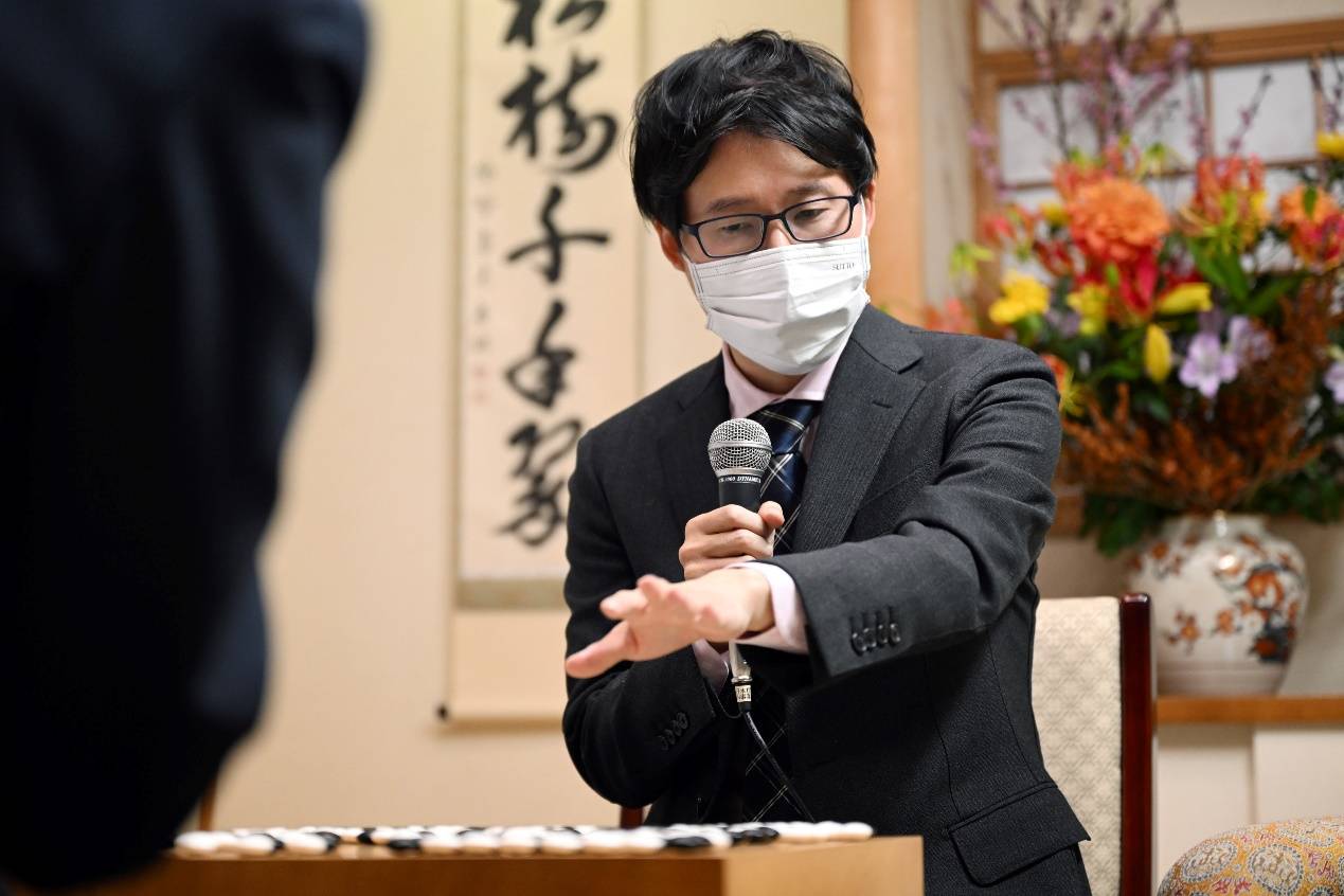 赛点之鬼井山裕太悬崖边扳回一城棋圣战仍2比3落后一力辽