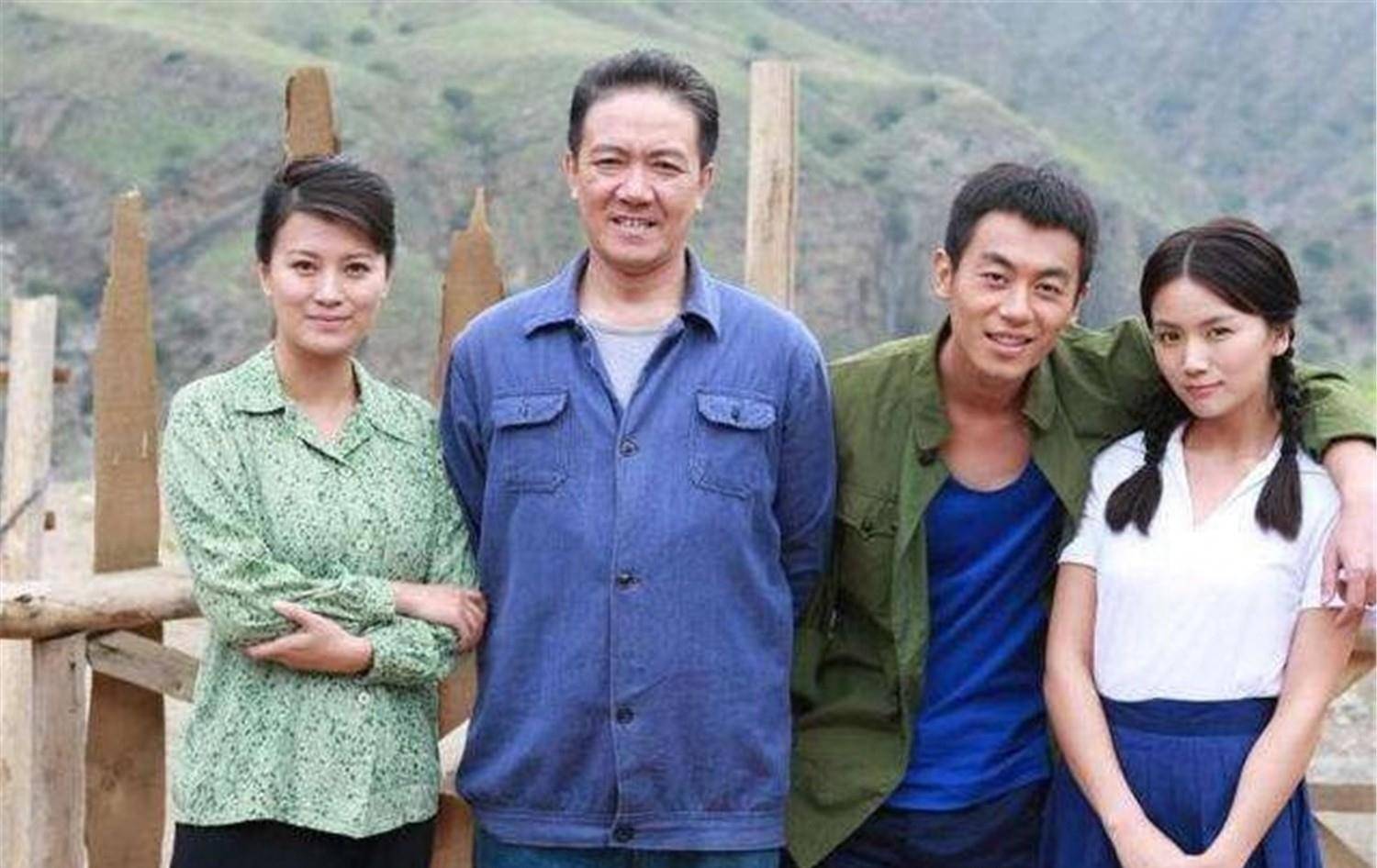 李幼斌从业以来参演过无数部经典的战争剧和电影作品,也获得过很多的
