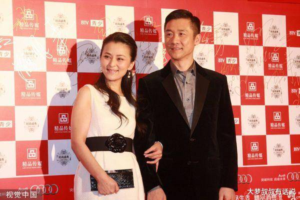 丈夫身份,外界对她再婚出现两大传言,一个是她和小9岁的演员许云帆
