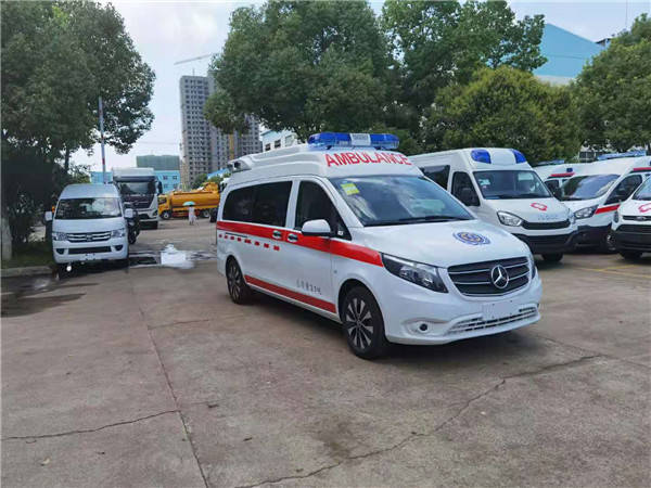 程力福特监护型救护车奔驰120急救车大通方舱急救车价格