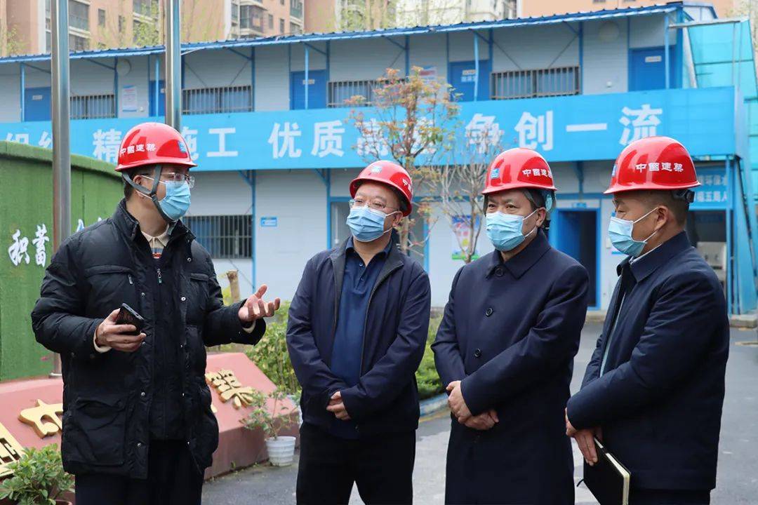 长沙市雨花区人大常委会主任冯聪龙一行莅临绿之韵中心调研