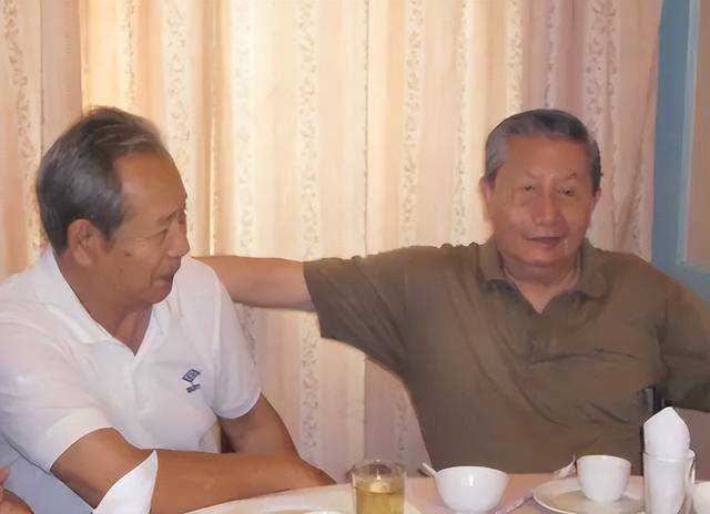 93岁足坛名宿功勋离世,曾是最年轻的国足主帅_陈成达_球迷_足球