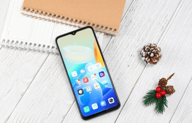 vivo y40很大胆,首搭6000mah电池,8 128g低至1399_手机_性能_配置