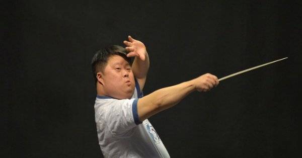 天才指挥家舟舟22岁时被捧红42岁的他如今怎么样了