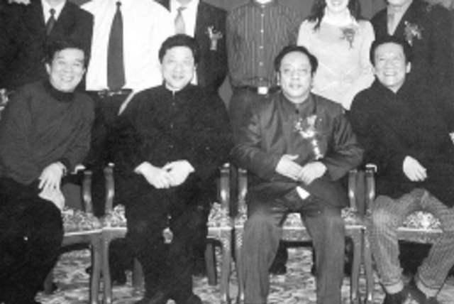 1994年12月10日,在李伯祥,高英培和常贵田等徒弟为赵佩茹举办的诞辰80