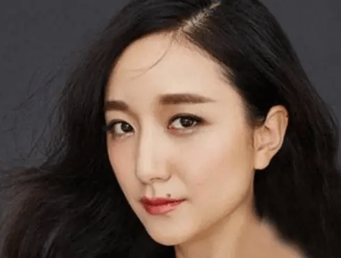 原创李倩出道19年却因嘴角痣不温不火如今为红去点痣