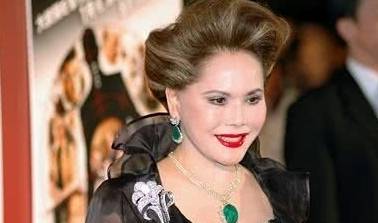 七保子之后便只能带着女儿回到日本,她还是进军了日本娱乐圈,干起了老