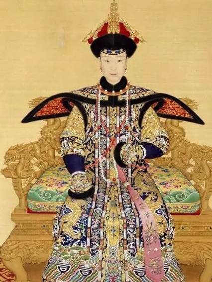 原创她是侍妾给乾隆生下第一个皇子从未进宫却被封为皇贵妃