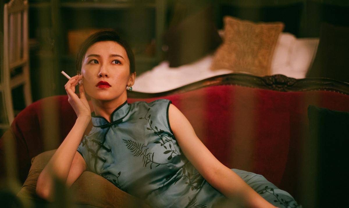 自卖进妓院,曾和张作霖儿子相恋,被毁容后在低等妓