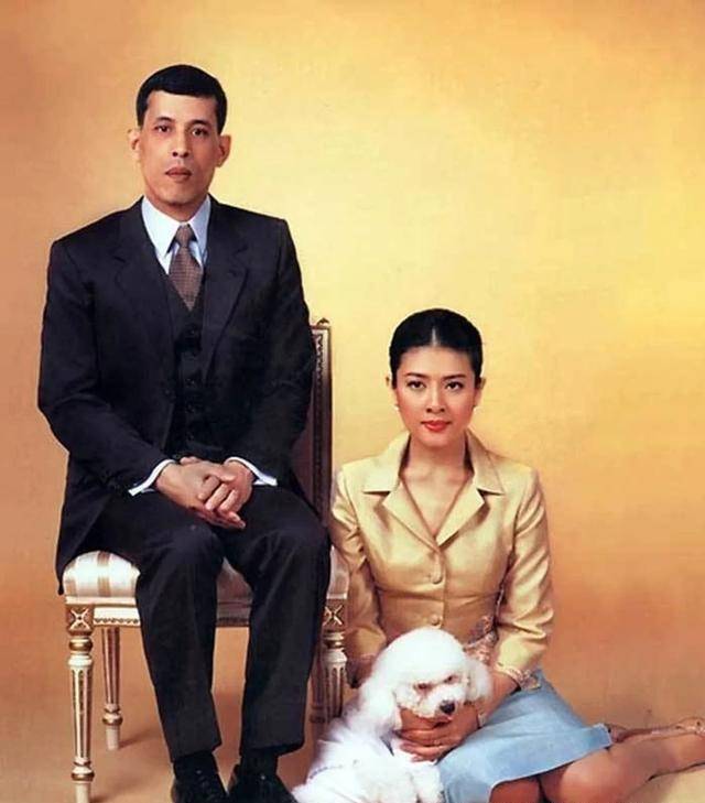 不得不说,泰王的这个第二任妻子真是美,比现任的泰国王后苏提达惊艳多