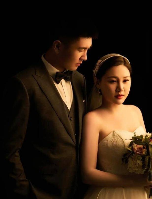 cba王薪凯与娇妻婚纱照被曝光,金童玉女好事将近令人