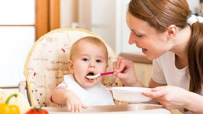 这4条辅食误区太常见,当心导致宝宝营养不良