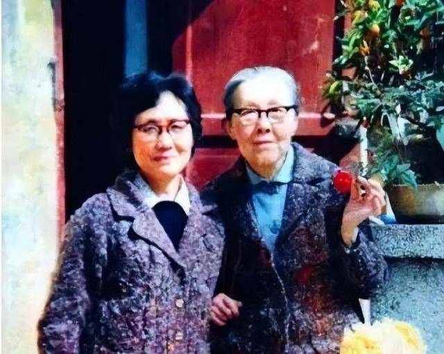 张爱玲的姑姑张茂渊,苦等初恋55年,78岁嫁给爱情_李开第_夏毓智_母亲