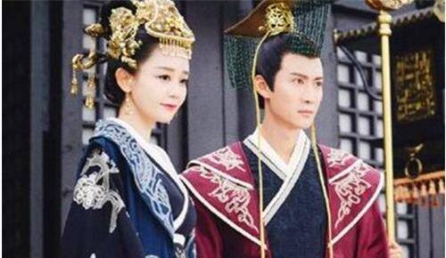 当任人宰割的傀儡,因此在公元553年,元钦暗中支持尚书元烈谋杀宇文泰