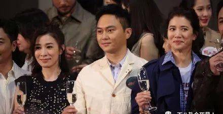 袁咏仪佘诗曼同台,老婆和前女友相遇,张智霖紧张到脸都僵了_时候_那小