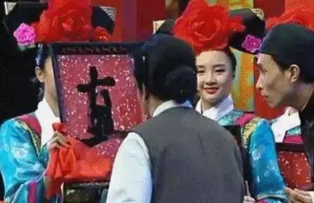 原创赵丽蓉生前住的四合院被倪萍曝光原来葛优梁天是她的儿子