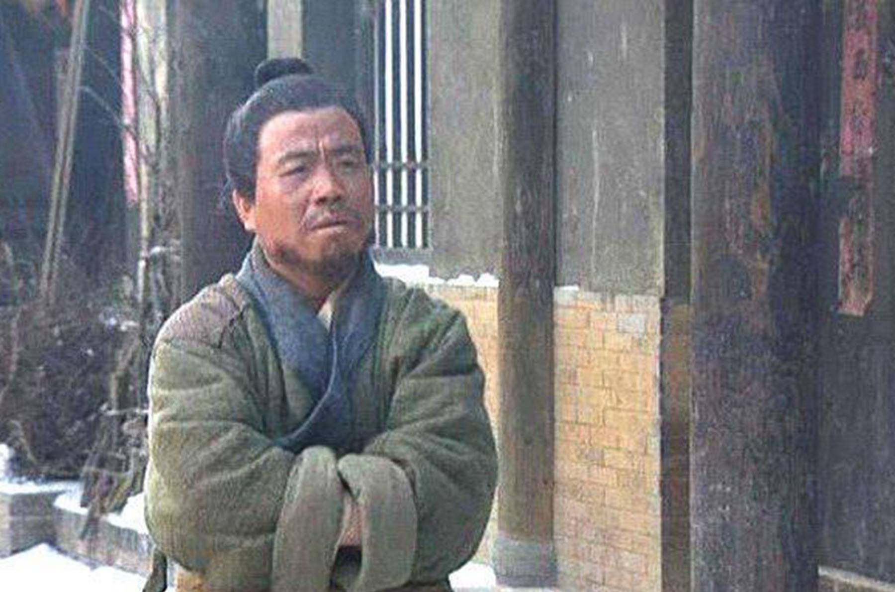 他就是在《水浒传》中饰演"武大郎"的扮演者宋文华,身高1米4的他,却是