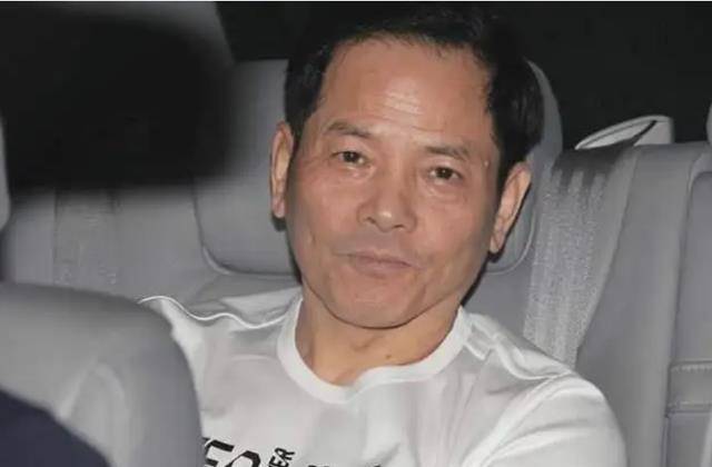 演唱会,刘德华拒绝不成反遭软禁,赌王才得以脱身_向华强_张学友_澳门