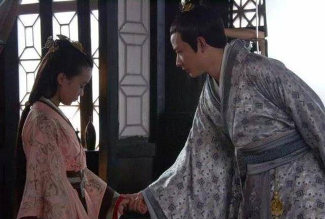 11岁被迫嫁给舅舅,婚后29年没怀孕,死后入殓时才发现真相_张嫣_吕后