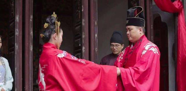 古代奇葩法律,不结婚就会坐牢,这是什么法律?_女子_时期_婚姻