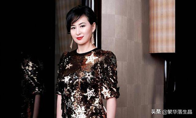 许世勋十分认可何超琼做儿媳,他为何还允许许晋亨分手迎娶李嘉欣_豪门