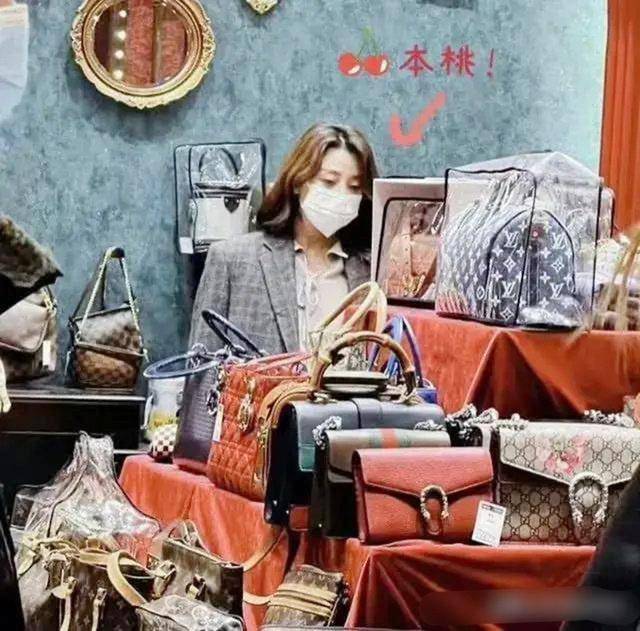 43岁殷桃挑选中古品被网友一眼认出:她的气质,想"藏"也藏不住_健身