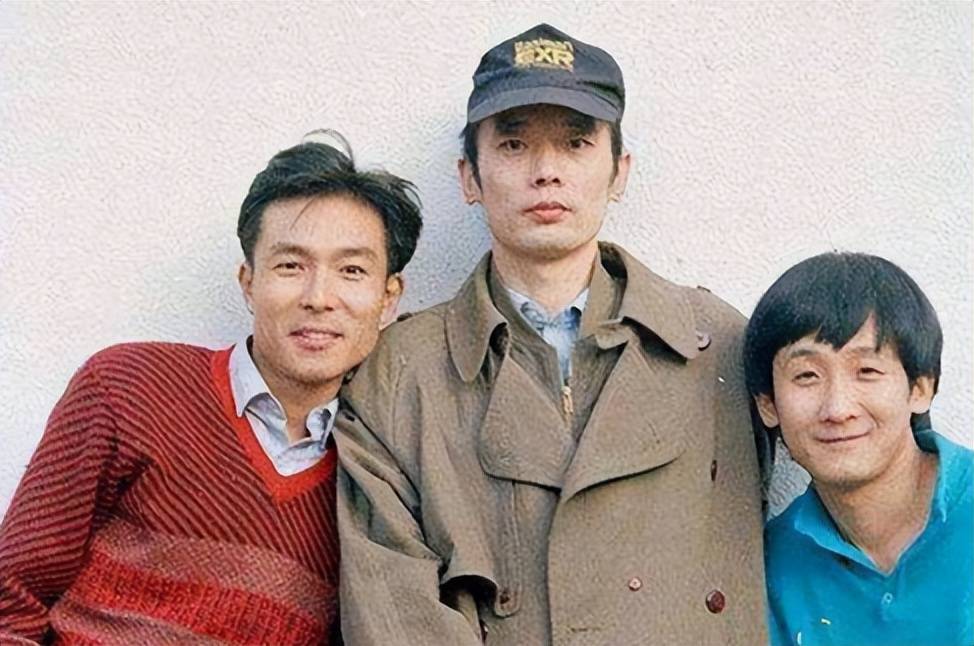 原创谢园的遗孀邱悦含泪告别亡夫最大的遗憾是没能给他生下孩子