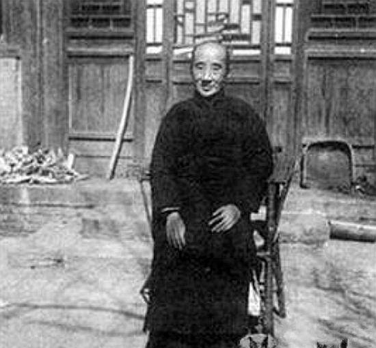 1936年鲁迅逝世,发妻变卖遗物遭质问:你有什么资格变卖先生遗物_朱安