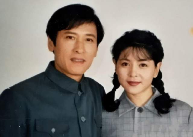 周野芒_话剧_因为