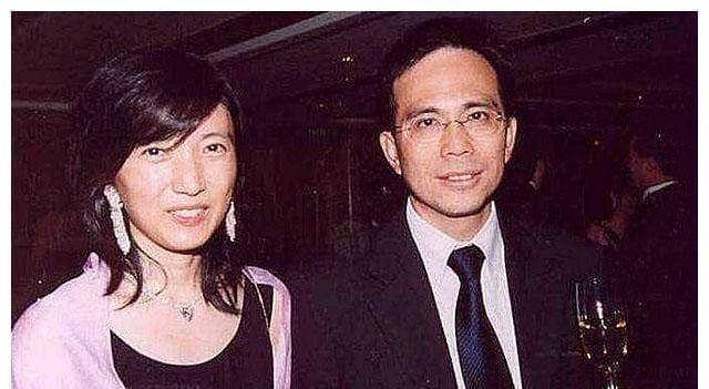 李嘉诚对长媳非常满意我李家媳妇没规矩要守出身正当家庭就行