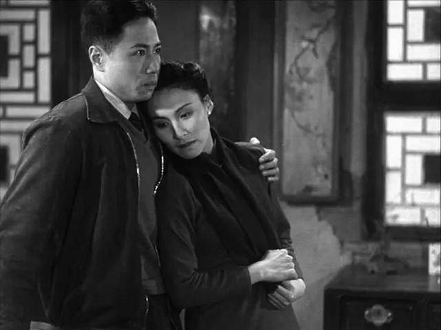 1985年,李纬在吴天明的《没有航标的河流》中饰演