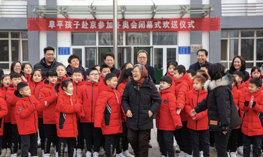 马兰花奶奶和她未竟的梦想_邓小岚_马兰村_孙建