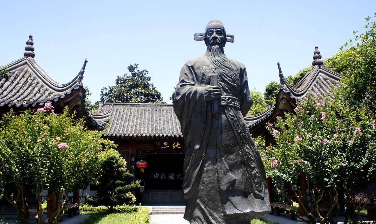 该低头时就低头,张居正贵为宰相必要时也能给无名的
