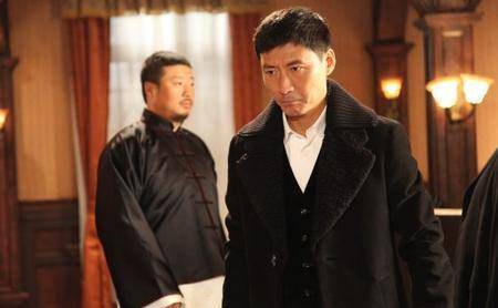 钱雁秋和张子健,同学加舍友,导演和演员,专注神剧二