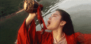 无法超越的四美瞬间:朱茵眨眼,青霞喝酒,祖贤穿衣,张敏回头_林青霞