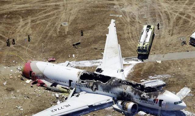 环球航空529号班机空难,环球航空2号班机空难 本次空难与1996年时的环球航空800号班机空难
