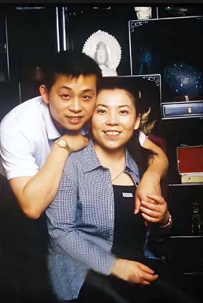 当时媒体说陈静把球给了邓亚萍.