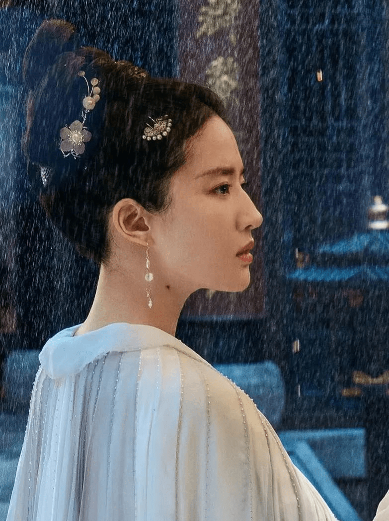 新剧《梦华录》开播,刘亦菲陈晓令观众"入坑,鹅厂抽中王炸剧_赵先儿